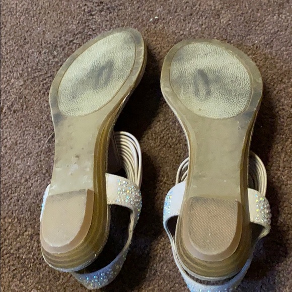 SOLD! MADDEN GIRL SPARKLY SANDALS - Picture 4 of 4